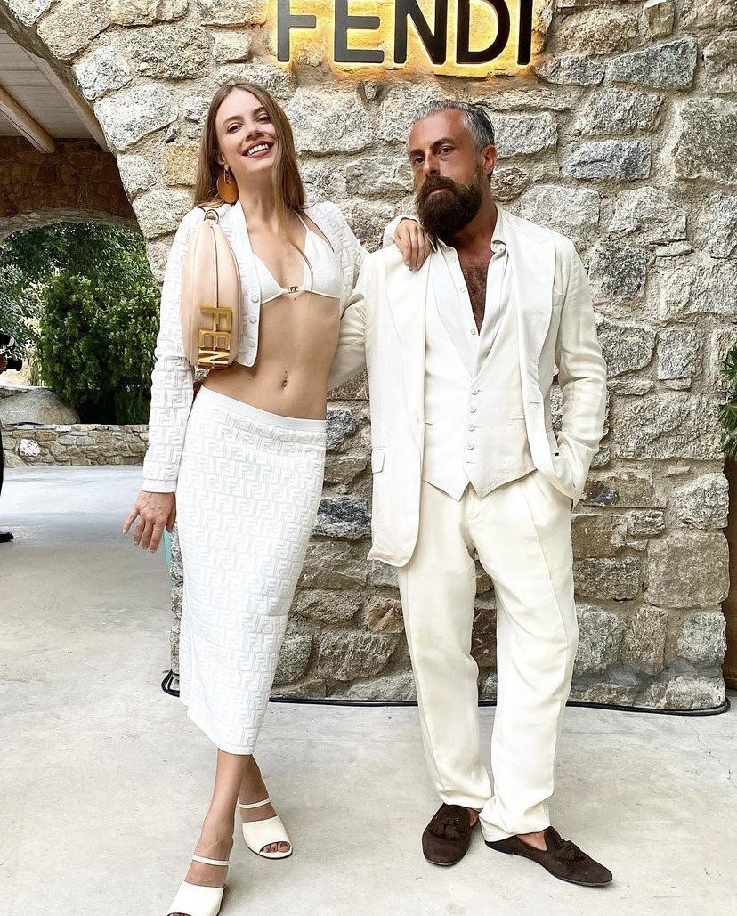 Fendi X Mykonos: Το διάσημο brand άνοιξε την πρώτη του boutique στην Ελλάδα - Φωτογραφία 2