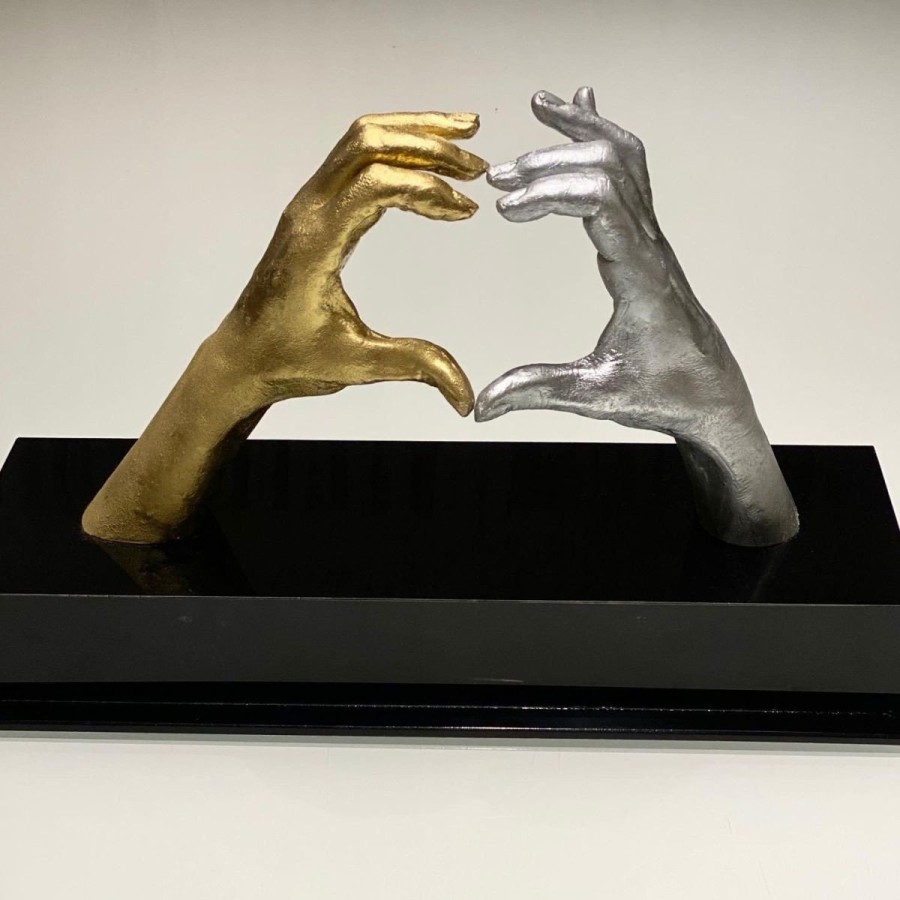 Up Close: Στα λαμπερά εγκαίνια της ατομικής έκθεσης της Caroline De Souza- Φωτογραφία 2