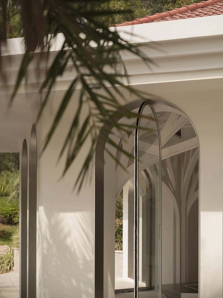 Ένα coffee shop βγαλμένο από το μέλλον στην Κίνα είναι η επιτομή του μοντερνισμού- Φωτογραφία 2