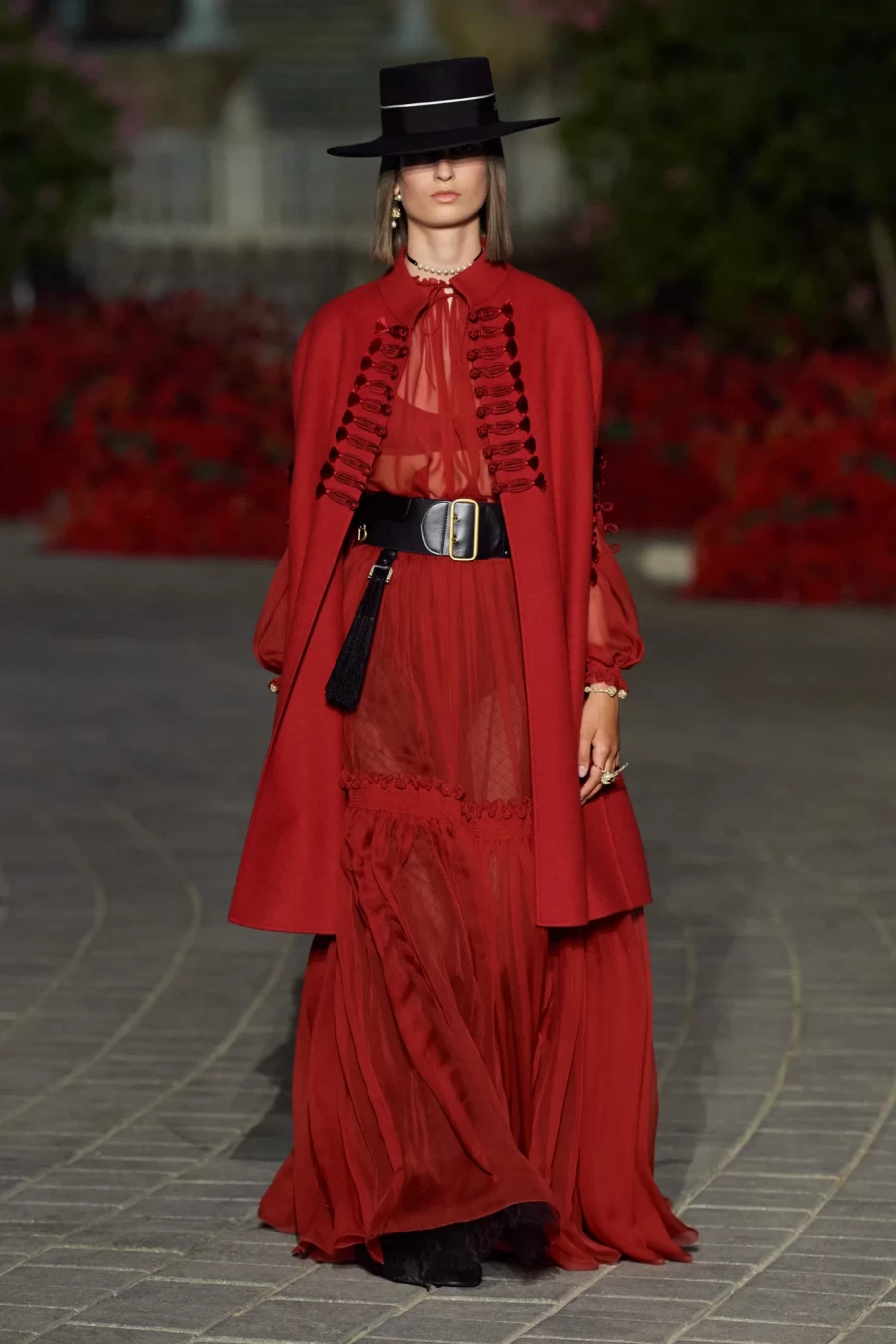 Dior Cruise 2023: Η Maria Grazia Chiuri παρουσίασε ένα show-ωδή στη Σεβίλλη με σιλουέτες εμπνευσμένες από το φλαμένκο- Φωτογραφία 24