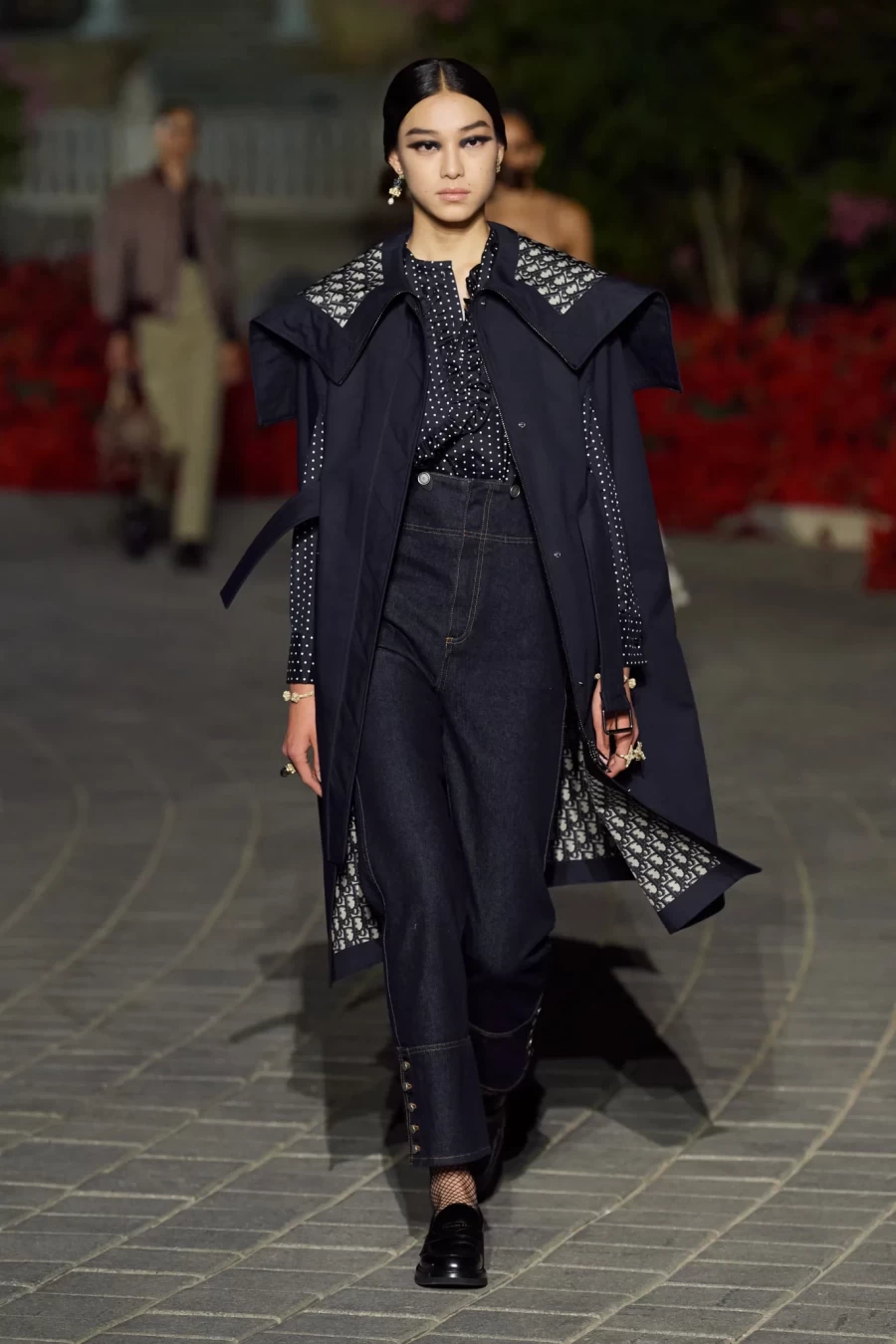 Dior Cruise 2023: Η Maria Grazia Chiuri παρουσίασε ένα show-ωδή στη Σεβίλλη με σιλουέτες εμπνευσμένες από το φλαμένκο- Φωτογραφία 51