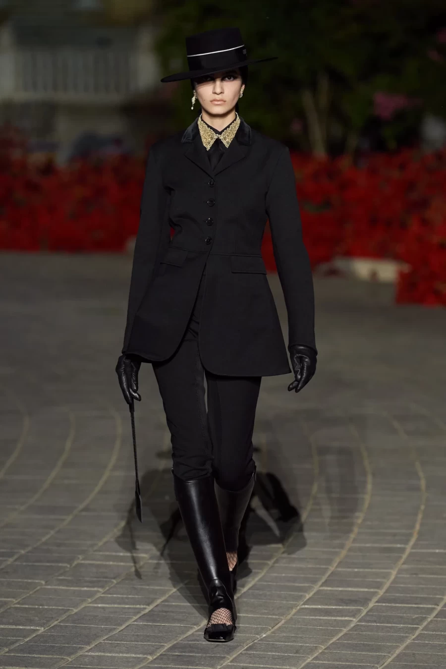 Dior Cruise 2023: Η Maria Grazia Chiuri παρουσίασε ένα show-ωδή στη Σεβίλλη με σιλουέτες εμπνευσμένες από το φλαμένκο- Φωτογραφία 60