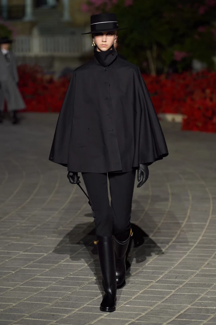 Dior Cruise 2023: Η Maria Grazia Chiuri παρουσίασε ένα show-ωδή στη Σεβίλλη με σιλουέτες εμπνευσμένες από το φλαμένκο- Φωτογραφία 77