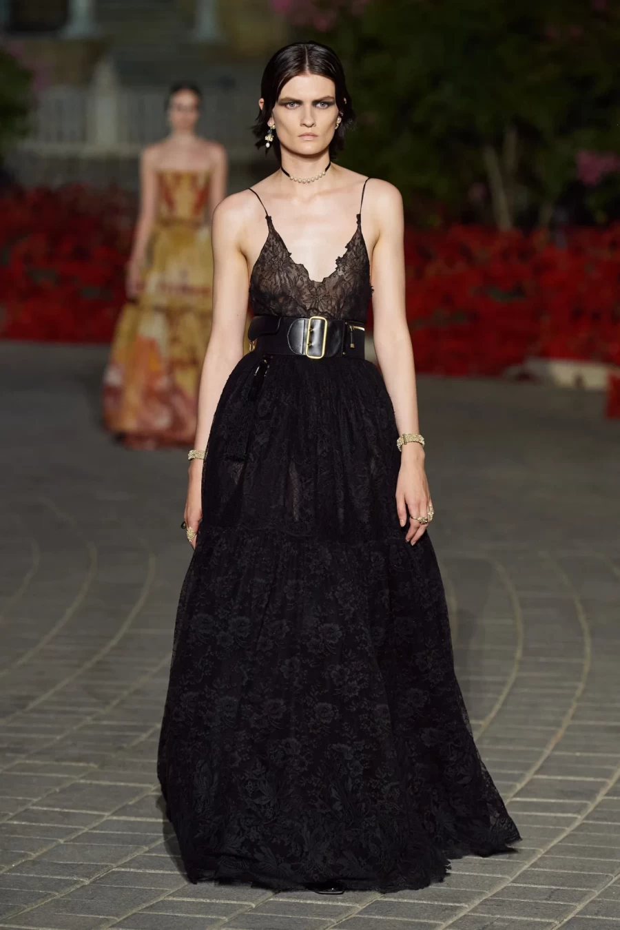 Dior Cruise 2023: Η Maria Grazia Chiuri παρουσίασε ένα show-ωδή στη Σεβίλλη με σιλουέτες εμπνευσμένες από το φλαμένκο- Φωτογραφία 101