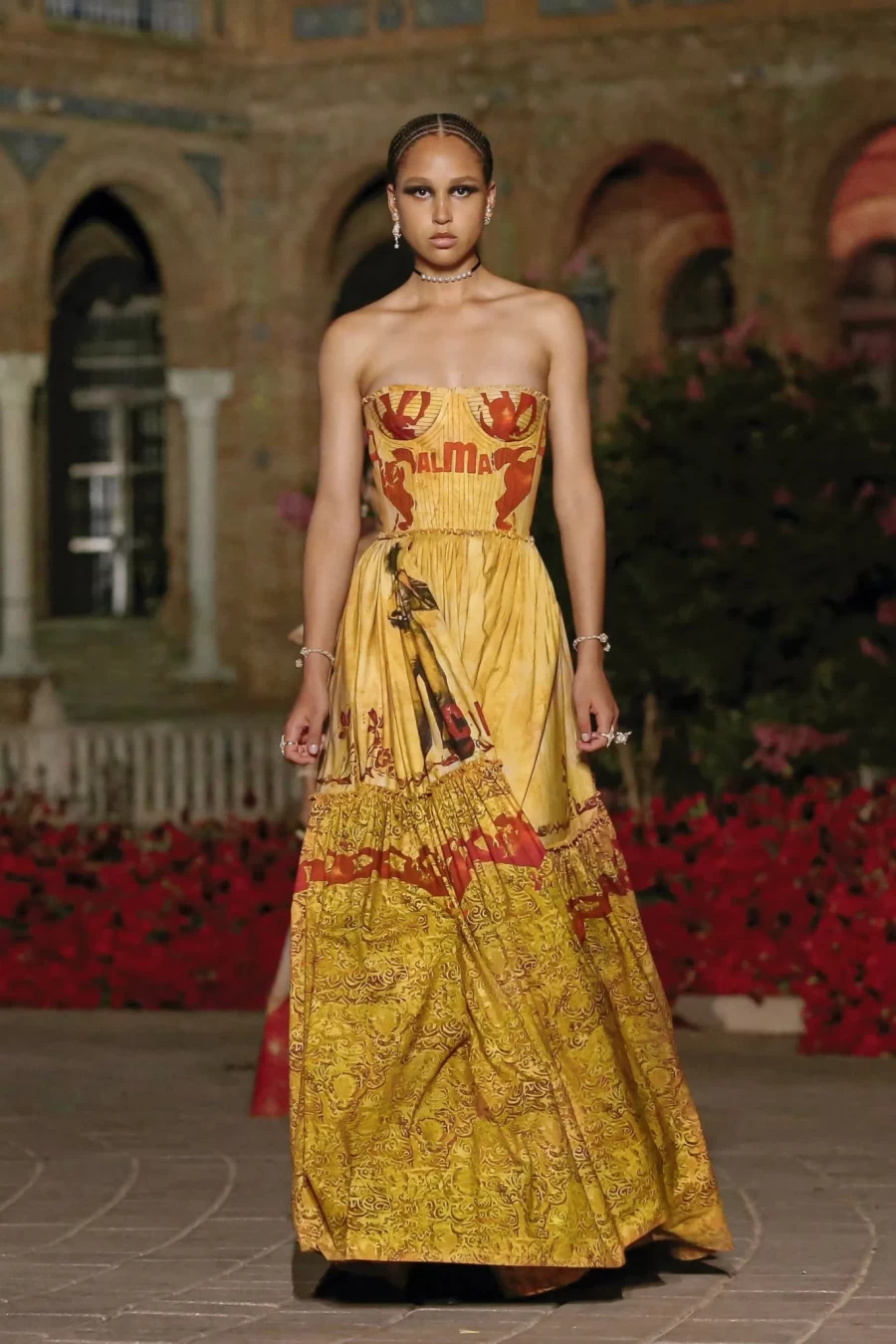 Dior Cruise 2023: Η Maria Grazia Chiuri παρουσίασε ένα show-ωδή στη Σεβίλλη με σιλουέτες εμπνευσμένες από το φλαμένκο- Φωτογραφία 104