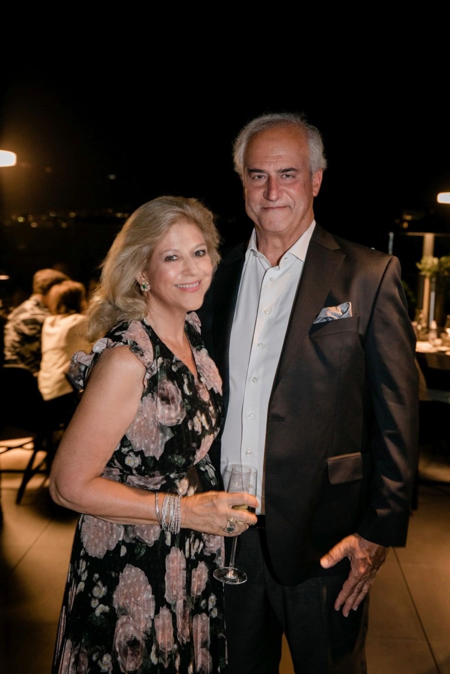 Ένα δείπνο με θέα την Ακρόπολη κι εκλεκτούς καλεσμένους μας συστήνει την καλοκαιρινή Αθήνα - Φωτογραφία 18