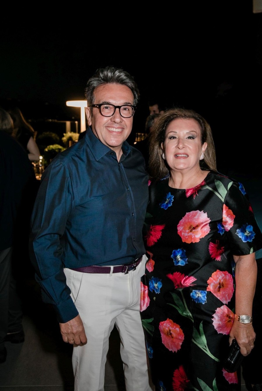 Ένα δείπνο με θέα την Ακρόπολη κι εκλεκτούς καλεσμένους μας συστήνει την καλοκαιρινή Αθήνα - Φωτογραφία 4