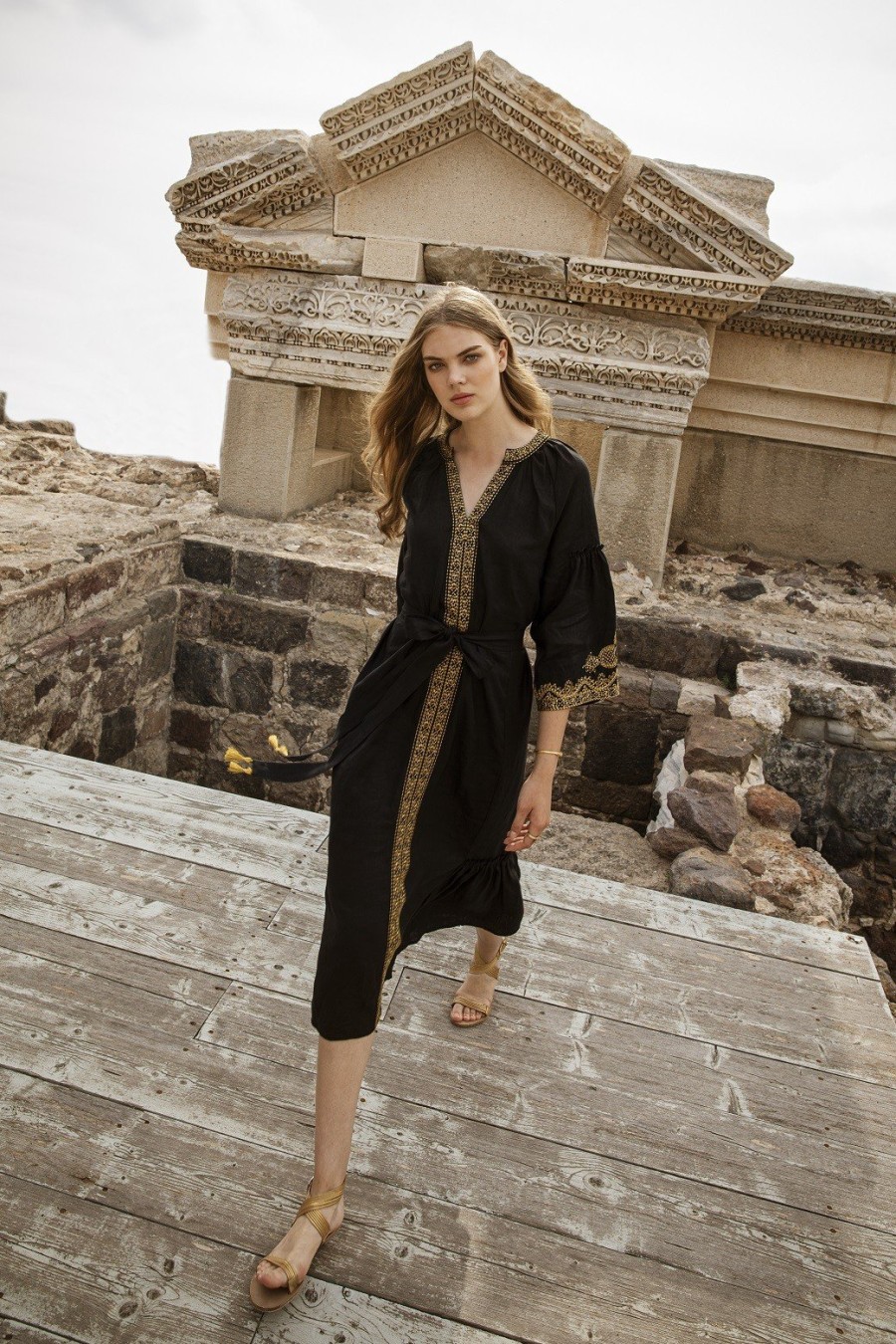 Μία promising fashion campaign που απογειώνει την ελληνική ομορφιά- Φωτογραφία 5