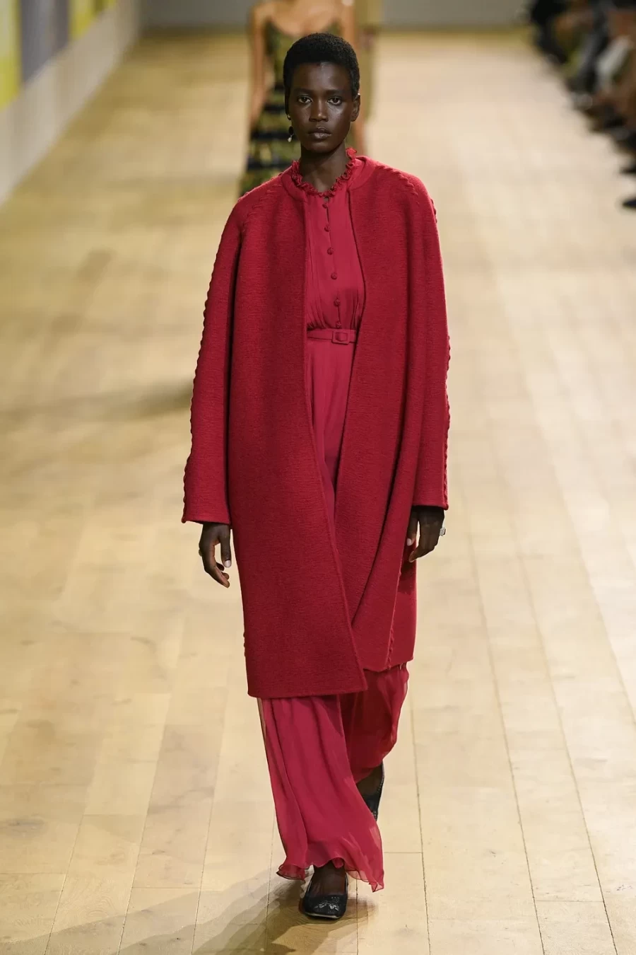 Haute Couture Fall 2022: Η Maria Crazia Chiuri ανέδειξε μία πιο wearable πλευρά της Υψηλής Ραπτικής -Δείτε όλα τα looks!- Φωτογραφία 59