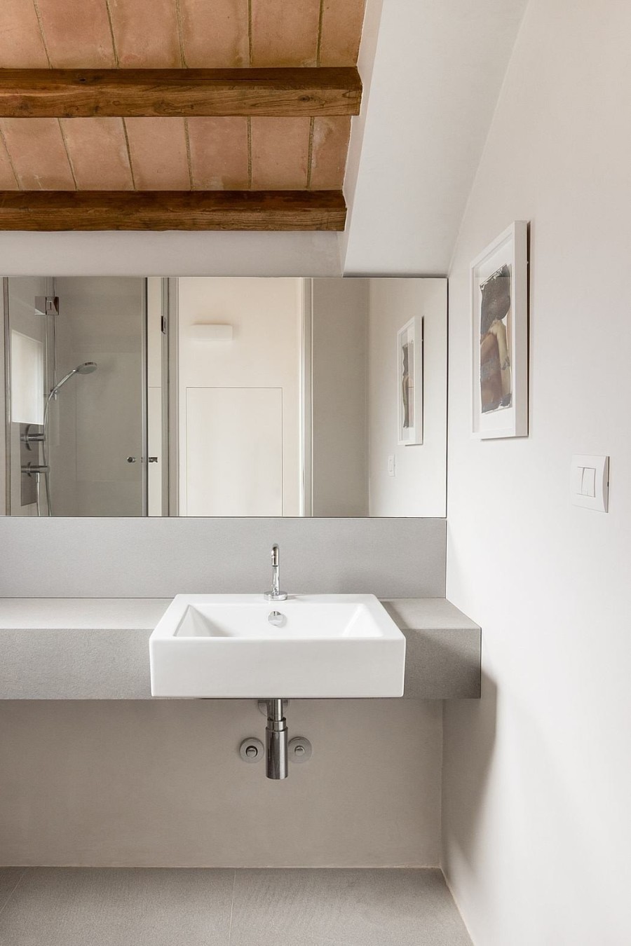 Δείτε πώς ένα πέτρινο αγροτόσπιτο στην Ιταλική εξοχή μετατράπηκε σε μια σύγχρονη κατοικία  - Φωτογραφία 4