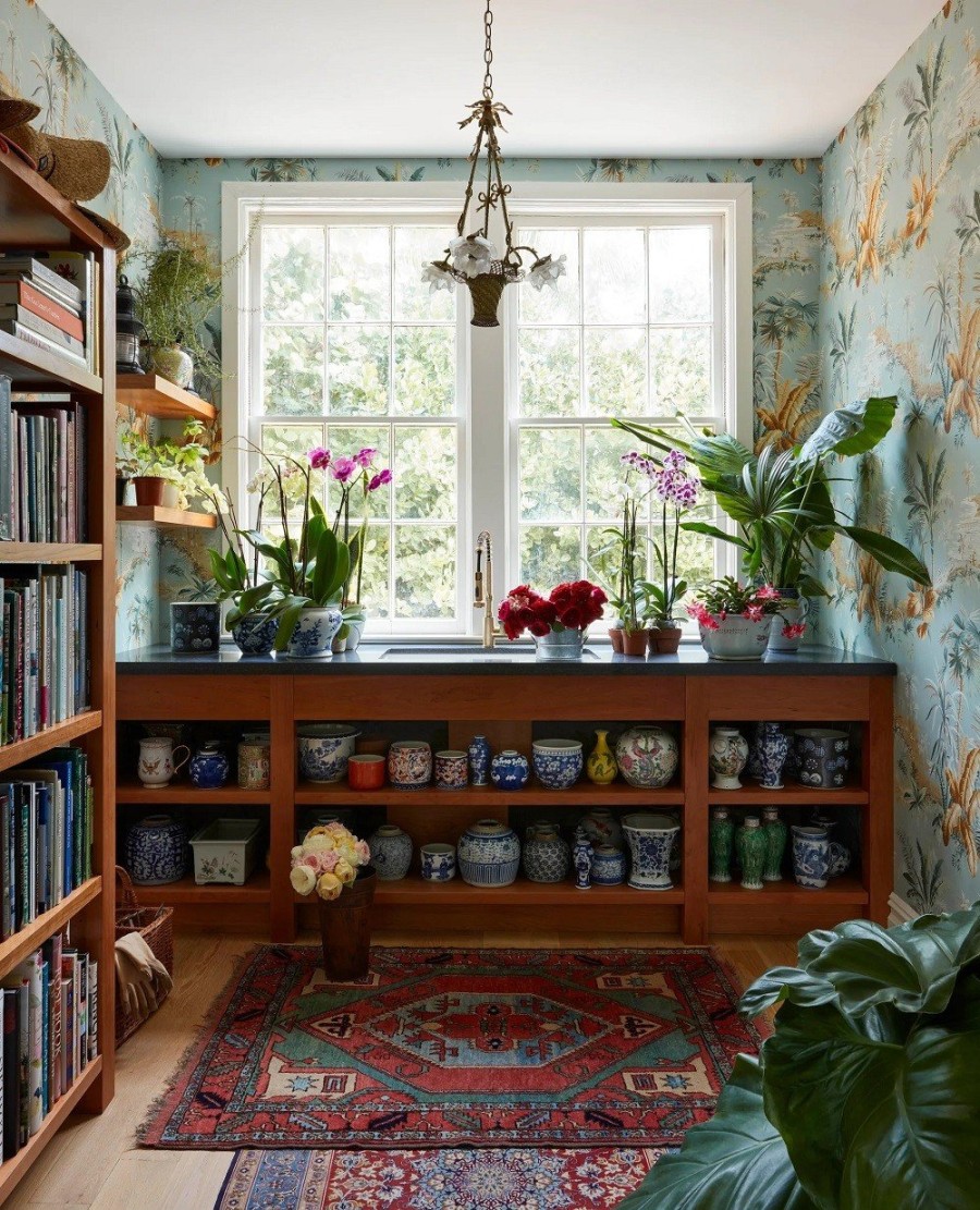 Μια ρομαντική κατοικία στη Florida θυμίζει παλάτι «πλημμυρισμένο» από λουλούδια- Φωτογραφία 3