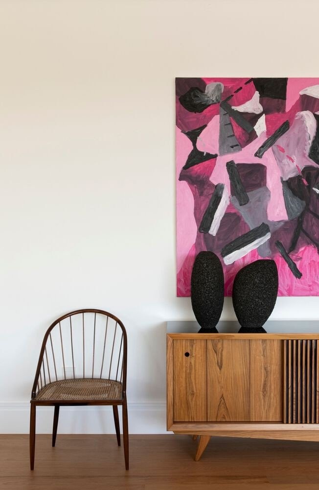 Μια κατοικία «βυθισμένη» στο πράσινο υμνεί το slow living- Φωτογραφία 1