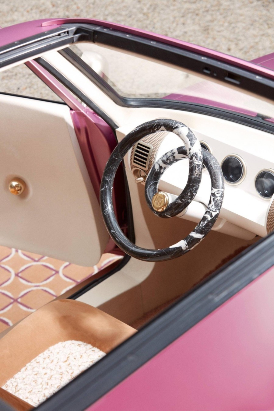 Το Renault 5 κλείνει τα 50 χρόνια και το γιορτάζει με μια απίθανη fashionable έκδοση - Φωτογραφία 6