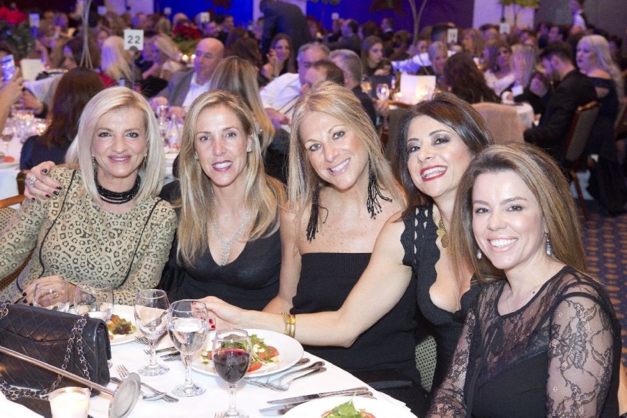 Μια λαμπερή βραδιά για τα παιδιά της Στοργής με τηv Άννα Βίσση - Φωτογραφία 7