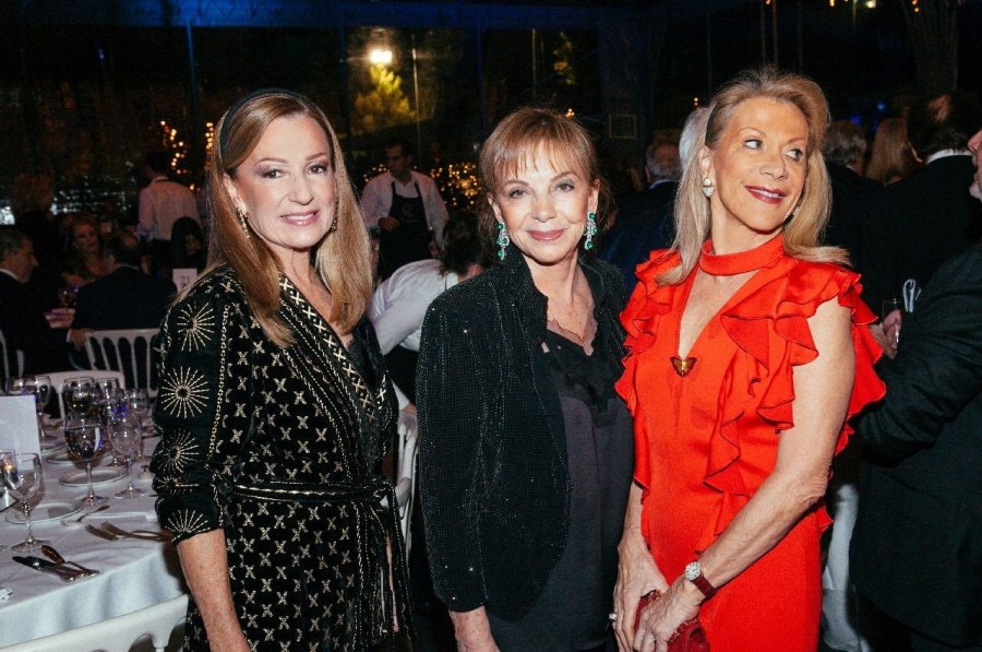 To χριστουγεννιάτικο δείπνο του Σωματείου Καλλιπάτειρα - Φωτογραφία 2