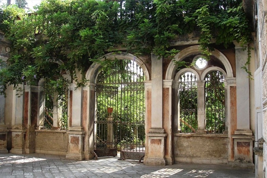 Απόδραση στο ονειρεμένο Palazzo Margherita του Francis Ford Coppola  - Φωτογραφία 7