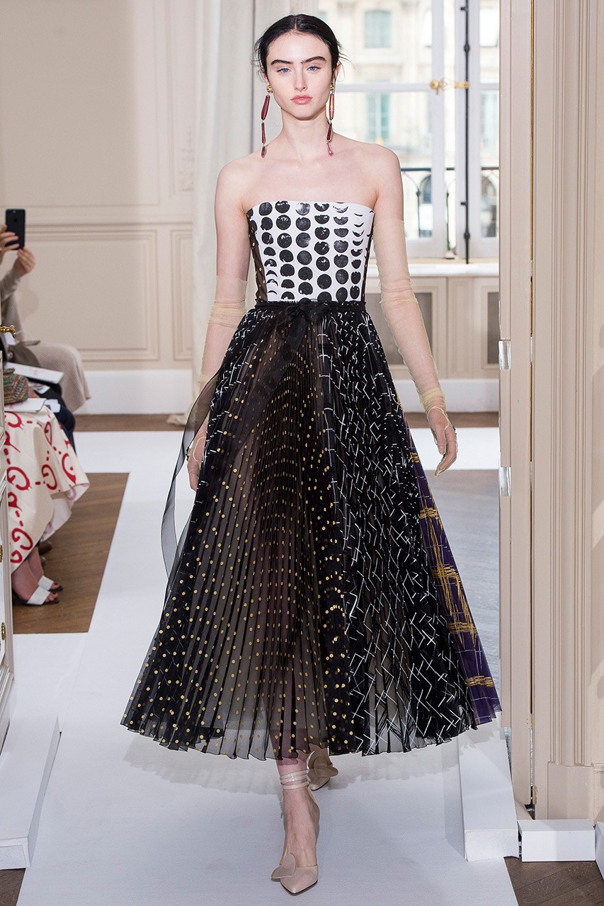 Το κλασικό polka dot στις FW17 πασαρέλες πιο ανανεωμένο από ποτέ - Φωτογραφία 10