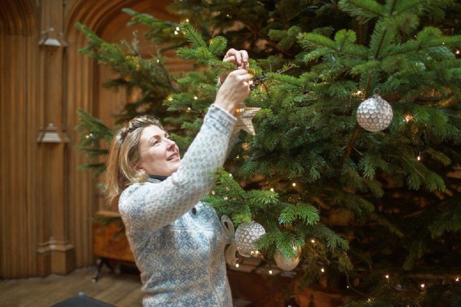 Ο χριστουγεννιάτικος στολισμός των εμβληματικών κάστρων της Αγγλίας- Φωτογραφία 2