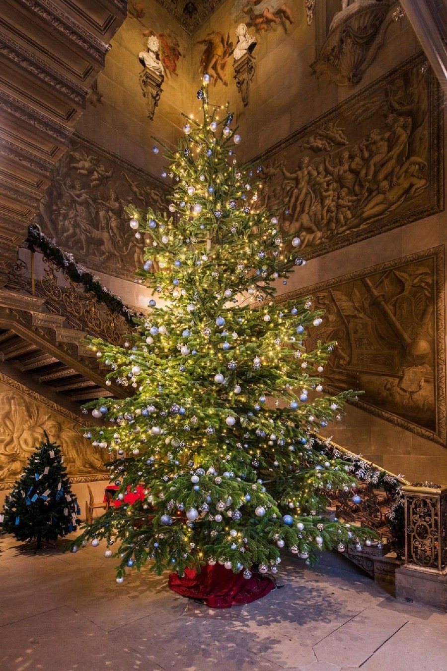 Ο χριστουγεννιάτικος στολισμός των εμβληματικών κάστρων της Αγγλίας- Φωτογραφία 8