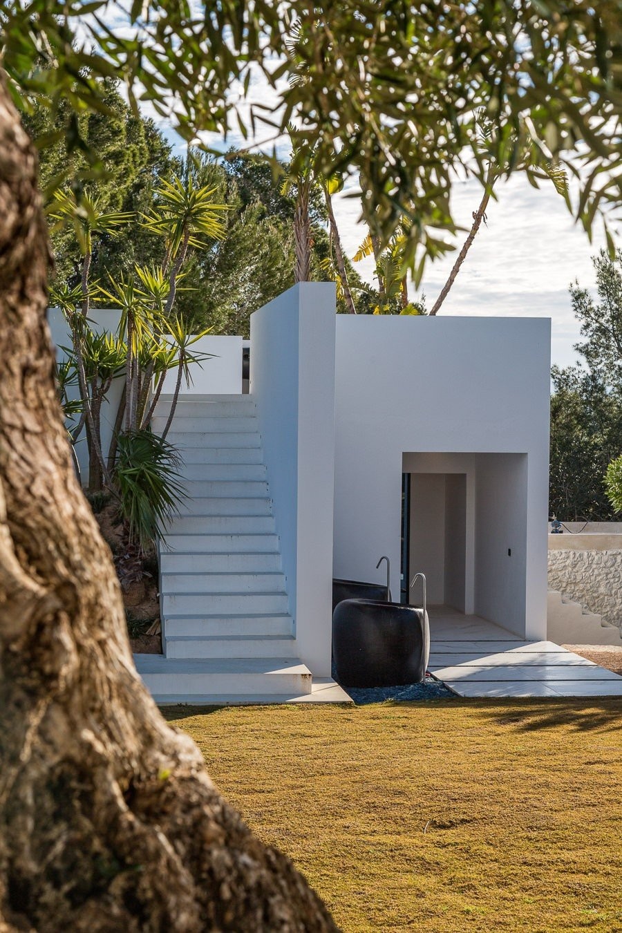 Μια βίλα στην Ibiza αποτελεί υπόδειγμα υψηλής αισθητικής κι εντυπωσιάζει με «ψευδαισθήσεις» στη διακόσμηση - Φωτογραφία 5