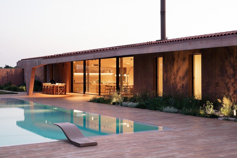 Ένα καλοκαιρινό καταφύγιο στην Ιταλία «υποκλίνεται» στον μινιμαλισμό- Φωτογραφία 3