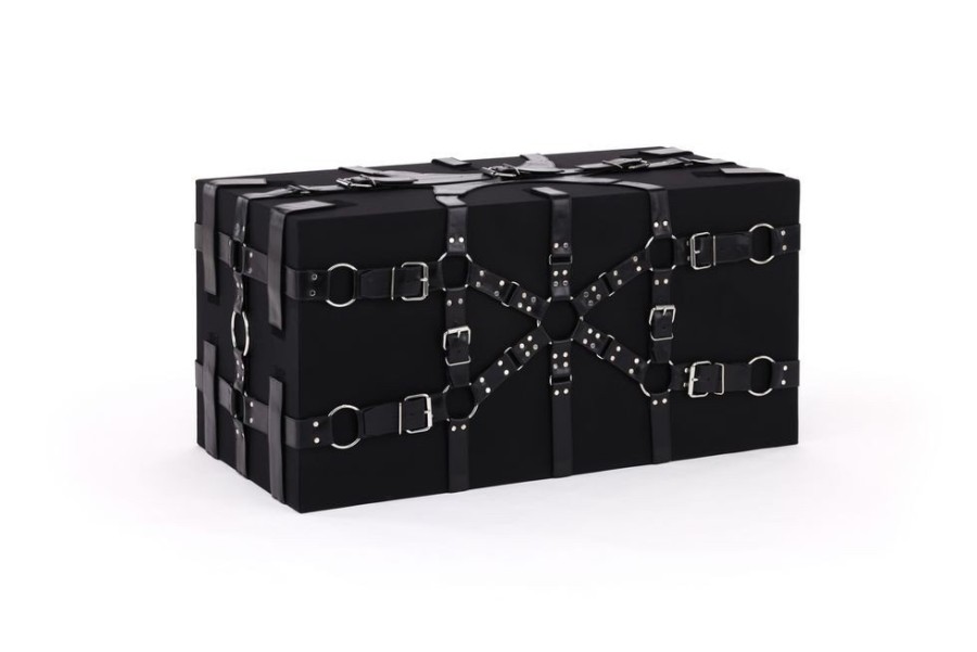 Η νέα έκθεση της Louis Vuitton στο Los Angeles τιμά το πιο iconic item του σπουδαίου ιδρυτή του οίκου- Φωτογραφία 5