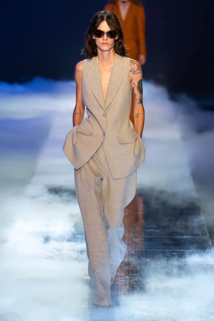 Milan Report: Η Max Mara μας «ταξίδεψε» με τις δημιουργίες της στην ιταλική ριβιέρα του 1930- Φωτογραφία 13
