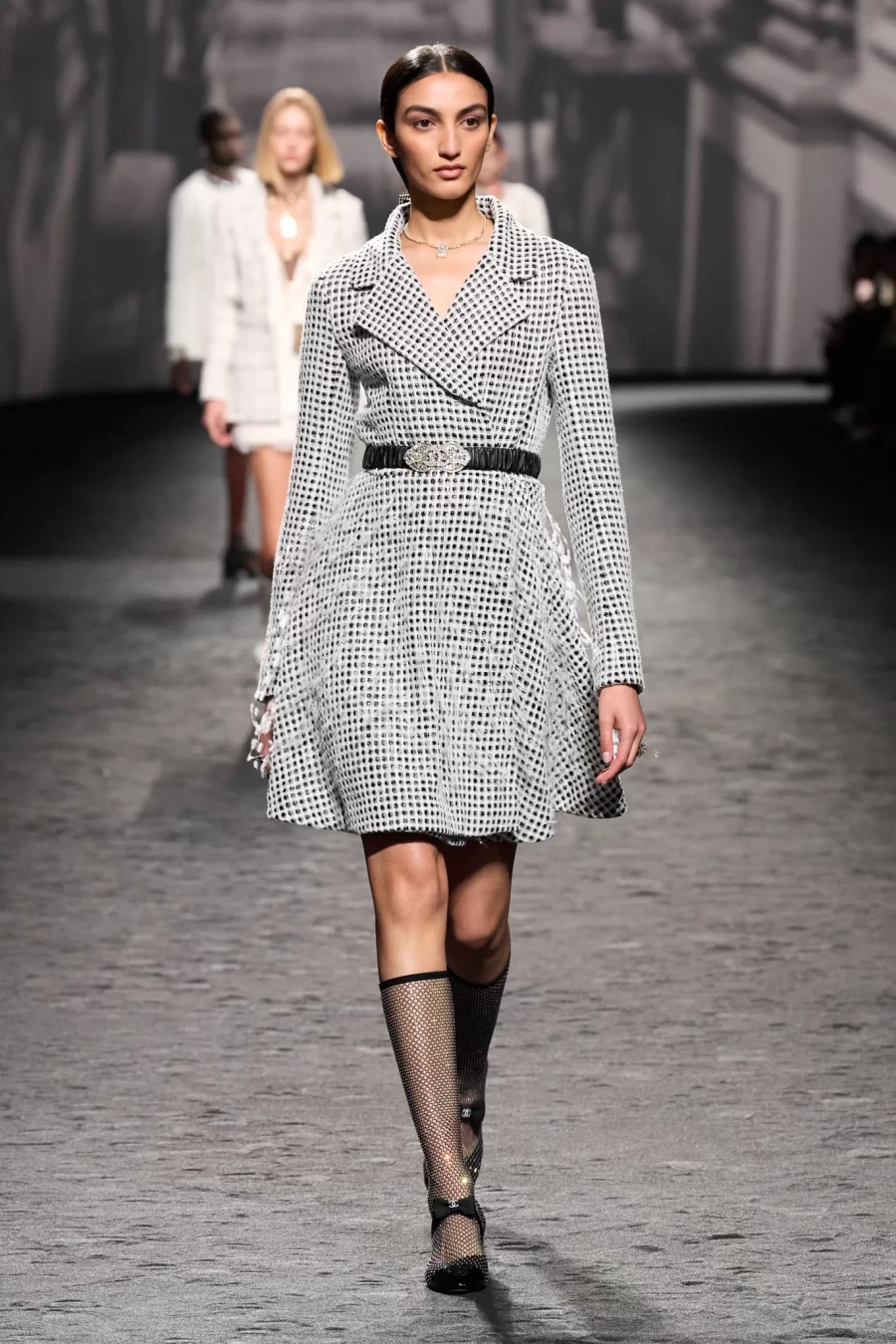 PFW: Η Virginie Viard χάρισε στη γυναίκα της Chanel τη λάμψη που της αξίζει- Φωτογραφία 2