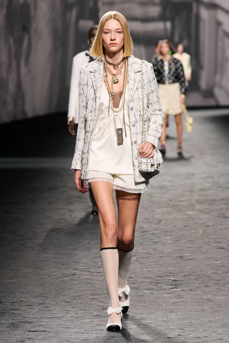 PFW: Η Virginie Viard χάρισε στη γυναίκα της Chanel τη λάμψη που της αξίζει- Φωτογραφία 12