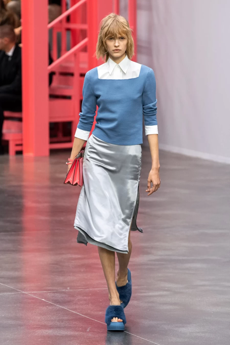Milan Report: Η Max Mara μας «ταξίδεψε» με τις δημιουργίες της στην ιταλική ριβιέρα του 1930- Φωτογραφία 8