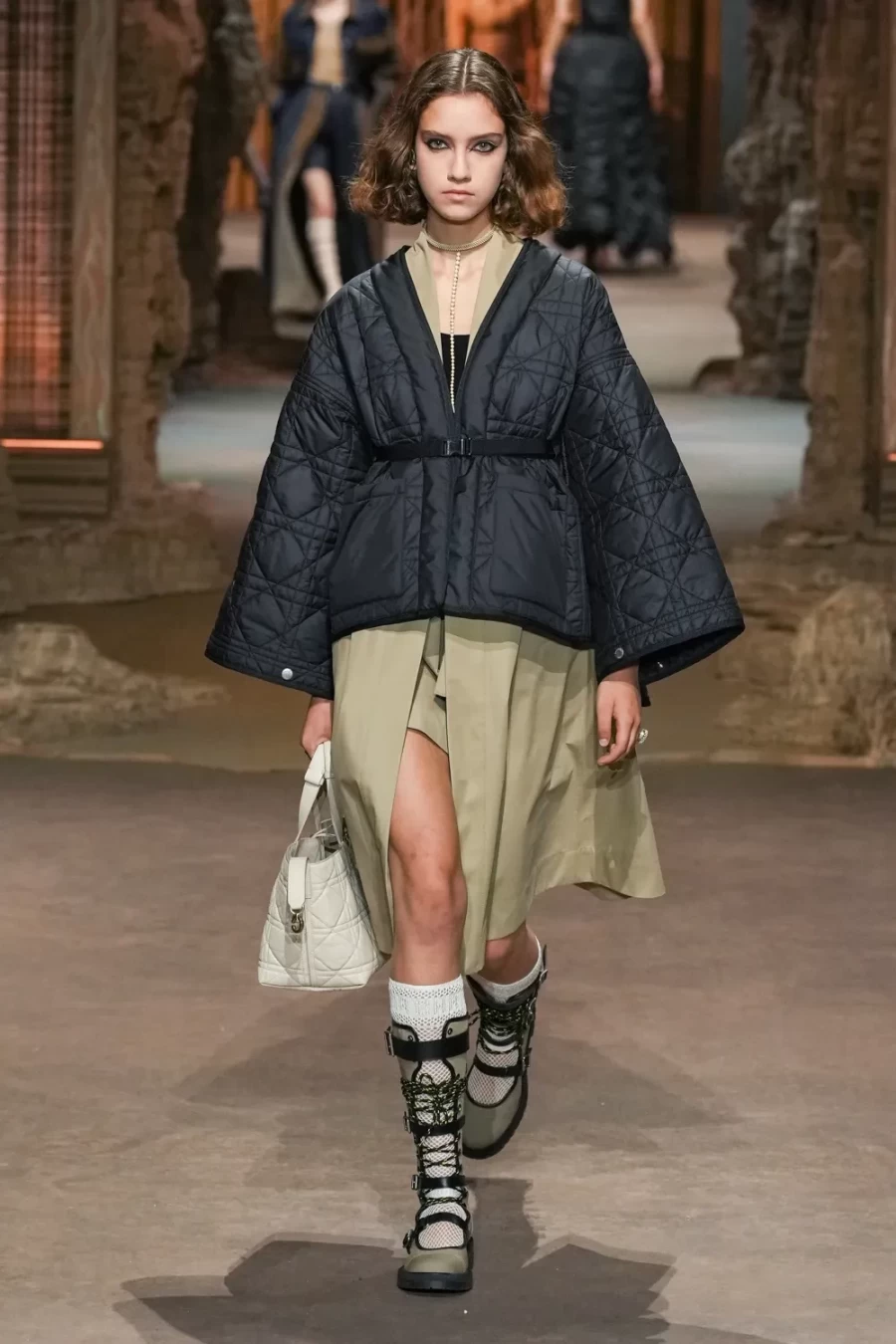 H Paris Fashion Week σήκωσε αυλαία μ' ένα καθηλωτικό show από τον οίκο Dior- Φωτογραφία 27