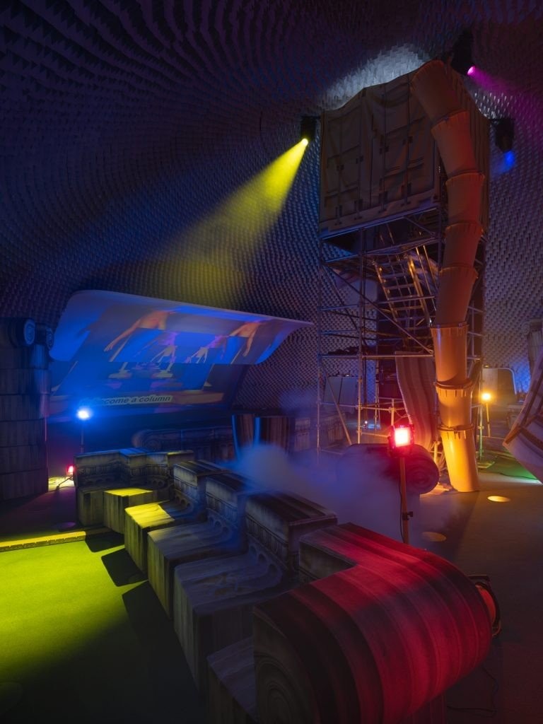 Η πρώτη ατομική έκθεση του καλλιτέχνη Ανδρέα Αγγελιδάκη στο Παρίσι εξυμνεί τον ελληνικό πολιτισμό- Φωτογραφία 1