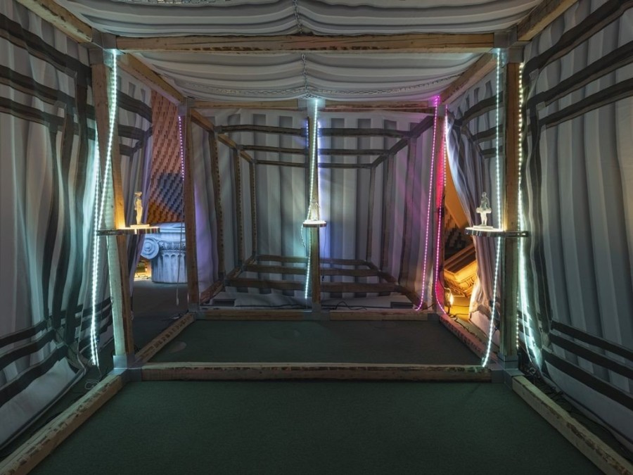 Η πρώτη ατομική έκθεση του καλλιτέχνη Ανδρέα Αγγελιδάκη στο Παρίσι εξυμνεί τον ελληνικό πολιτισμό- Φωτογραφία 8