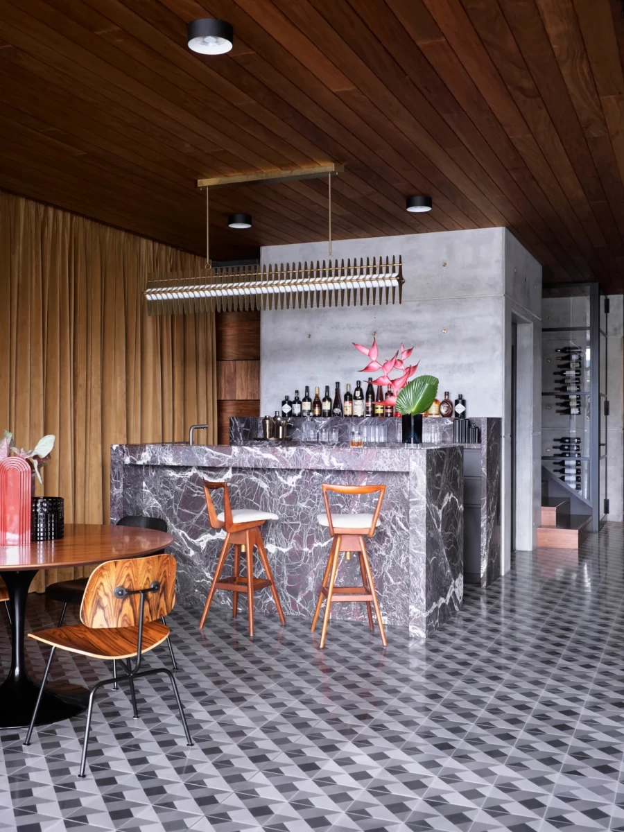 Περιηγηθείτε σε μια τροπική τριώροφη κατοικία με αέρα μοντερνισμού στην προκυμαία του Sydney- Φωτογραφία 11