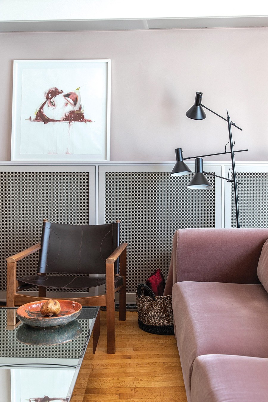 Ο επιτυχημένος δημιουργός κοσμημάτων, Γιάννης Σεργάκης, μας υποδέχεται στο υπέροχο διαμέρισμά του στο κέντρο της Αθήνας- Φωτογραφία 2