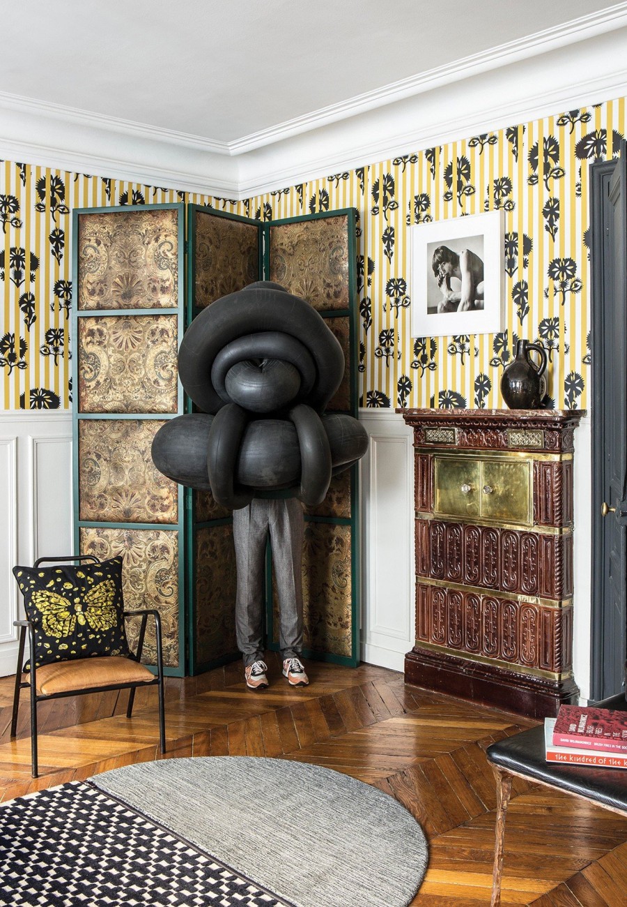 Το διαμέρισμα του designer Sacha Walckhoff αποδεικνύει ότι μπορούμε να εμπιστευτούμε το θεατρικό mix & match στο design - Φωτογραφία 2