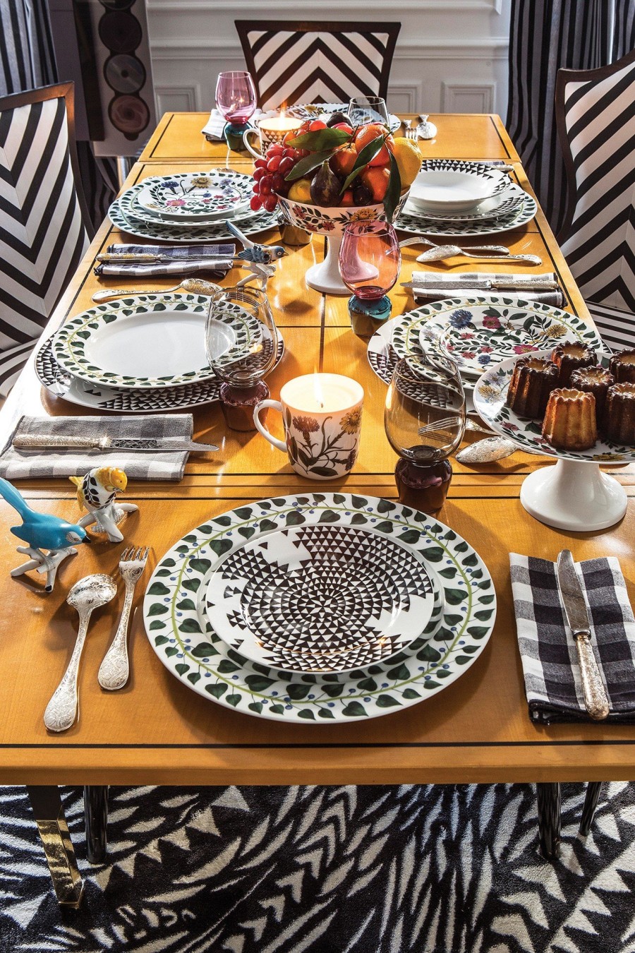 Το διαμέρισμα του designer Sacha Walckhoff αποδεικνύει ότι μπορούμε να εμπιστευτούμε το θεατρικό mix & match στο design - Φωτογραφία 5