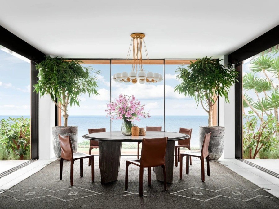 Η ηθοποιός του Grey's Anatomy, Ellen Pompeon ανοίγει το mid-century Malibu beach house της - Φωτογραφία 3