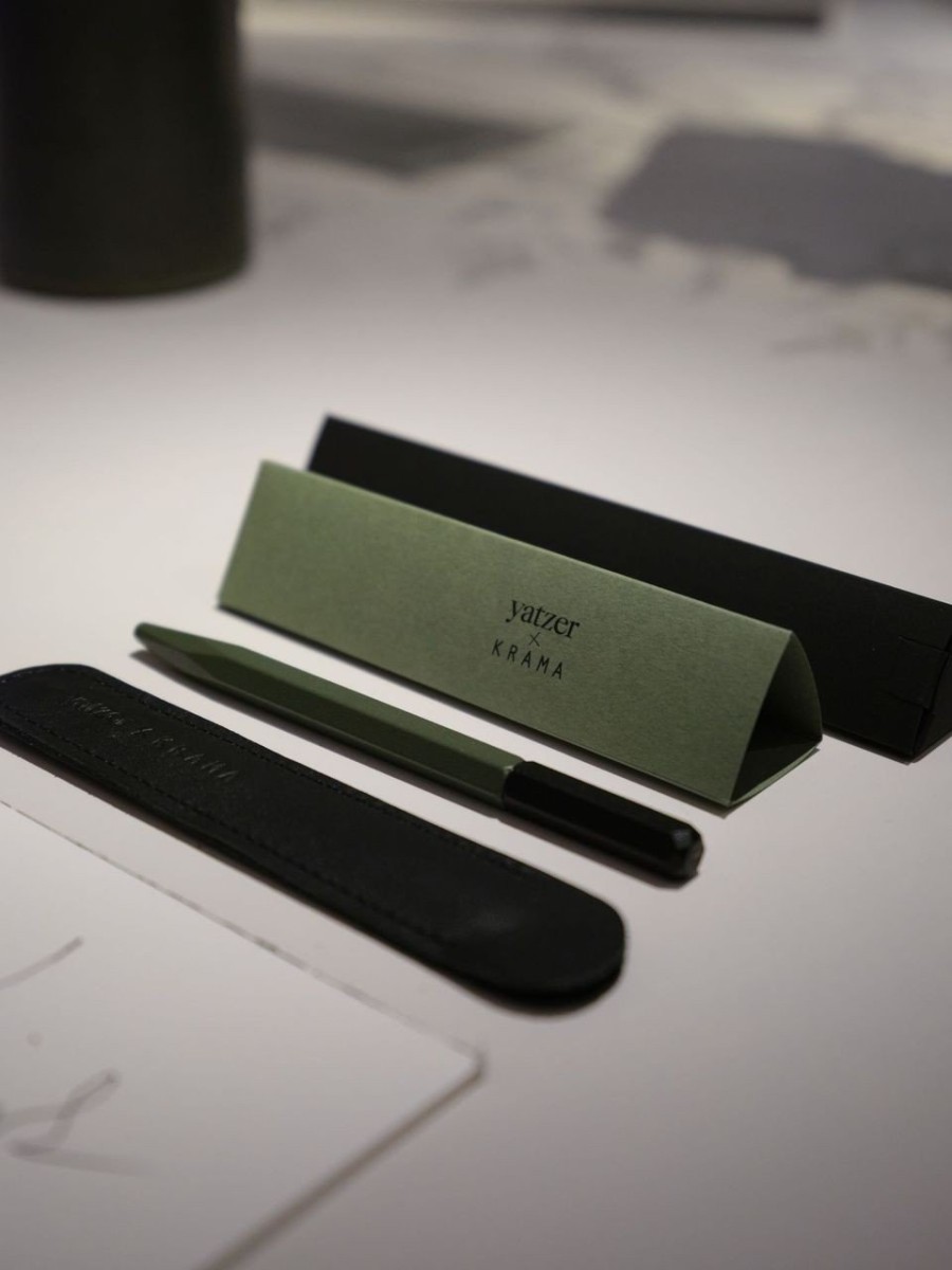 H καταπράσινη Verdant Edition by Yatzer άνθισε για τρεις μέρες στο yatzerlab- Φωτογραφία 1