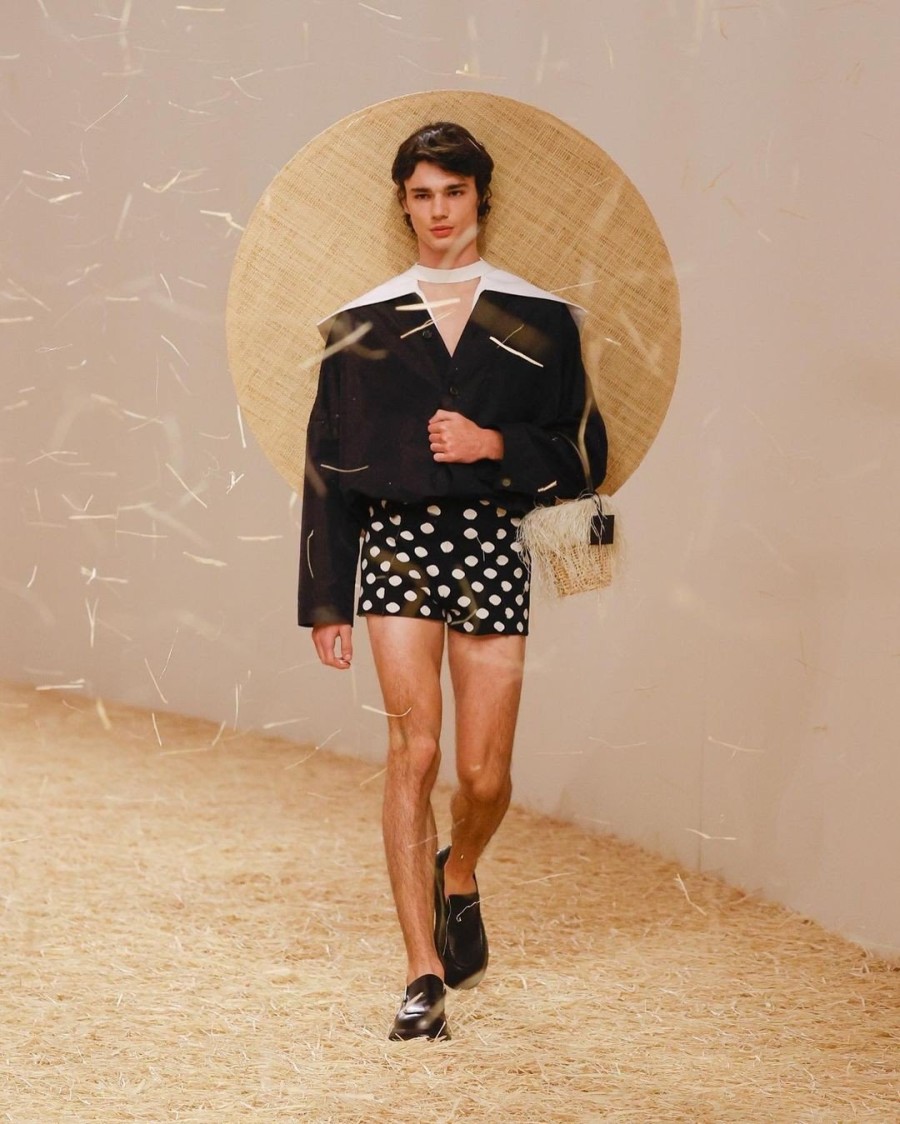 Le Raphia: Το SS23 show του Jacquemus ήταν ένας ύμνος στο πιο τέλειο καλοκαίρι- Φωτογραφία 3