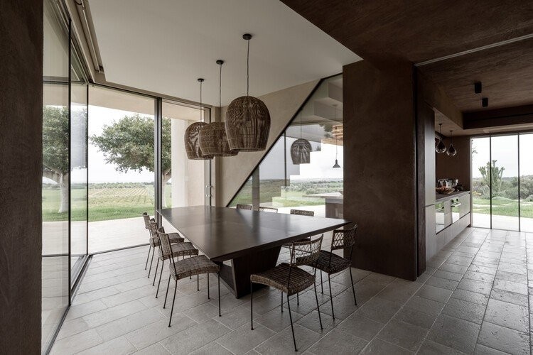 Μια εντυπωσιακή βίλα στη Σικελία συνδιαλέγεται με το φυσικό περιβάλλον- Φωτογραφία 3