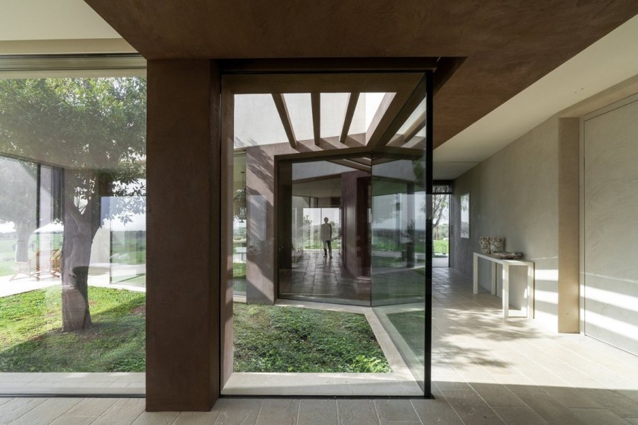 Μια εντυπωσιακή βίλα στη Σικελία συνδιαλέγεται με το φυσικό περιβάλλον- Φωτογραφία 5