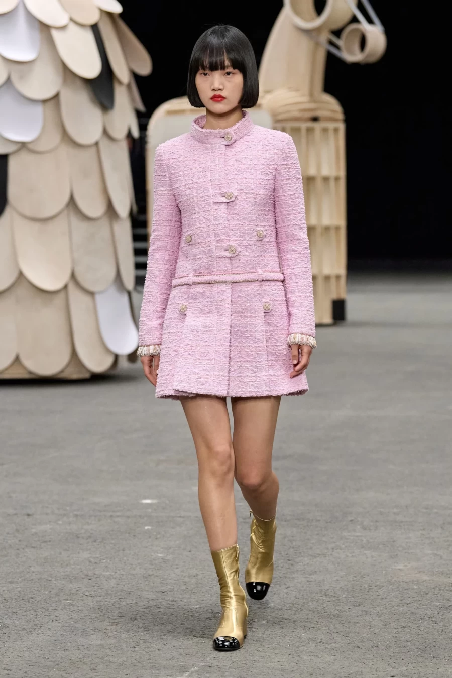 Η Chanel προσέφερε μία «παιχνιδιάρικη» νότα στην Haute Couture Fashion Week στο Παρίσι- Φωτογραφία 7