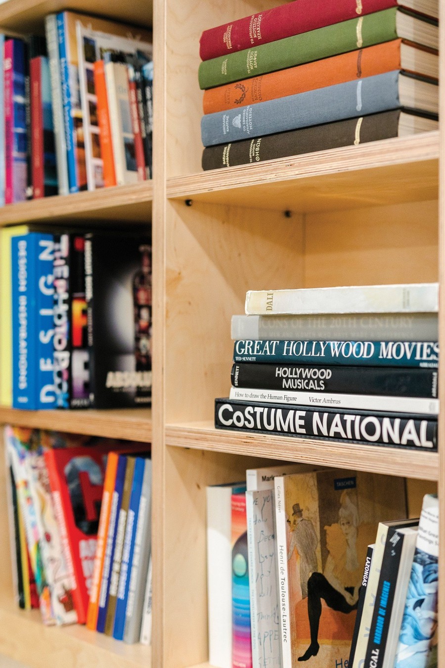 Η εικαστικός Μελίνα Γεωργούδα μάς υποδέχεται στο καλαίσθητο ατελιέ της στο κέντρο της Θεσσαλονίκης- Φωτογραφία 5