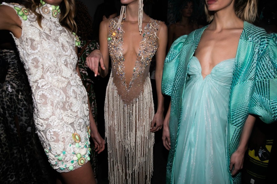 Η λαμπερή Haute Couture collection της Σίλιας Κριθαριώτη στο Παρίσι ήταν εμπνευσμένη από την Αφρική- Φωτογραφία 16