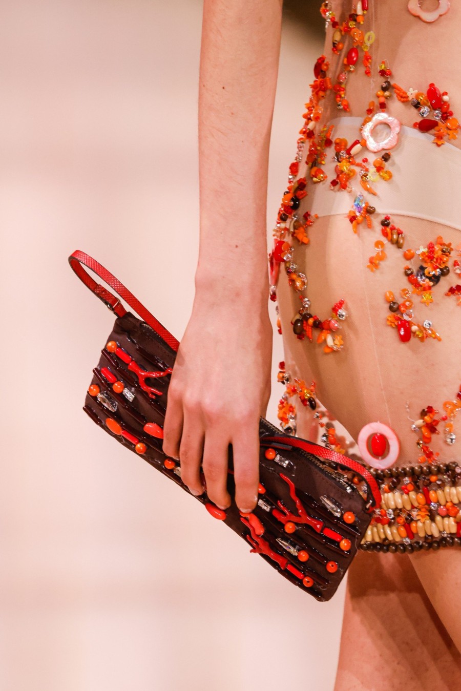 Η λαμπερή Haute Couture collection της Σίλιας Κριθαριώτη στο Παρίσι ήταν εμπνευσμένη από την Αφρική- Φωτογραφία 7