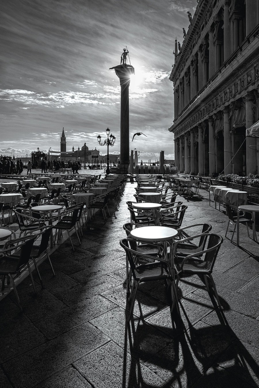 Νίκος Αλιάγας: Μιλήσαμε λίγο πριν και λίγο μετά τα εγκαίνια της έκθεσης “Regards Vénitiens” στη Βενετία - Φωτογραφία 5