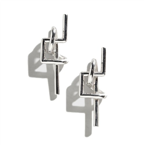  THE SCULPTURED EARRINGS 