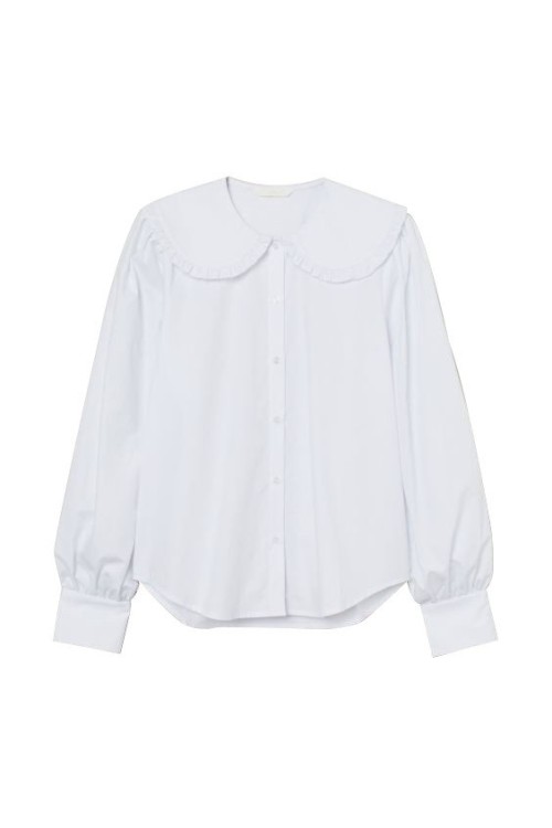  Large-collared blouse 