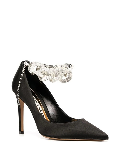  Satin pumps 